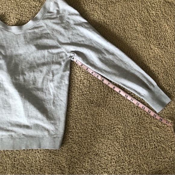 Victoria’s Secret Gray Twisted Low Back Soft Sweater XS. NWT - Picture 9 of 9